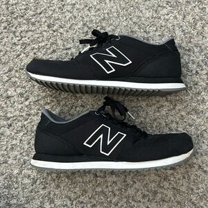 New Balance Black and White 501
